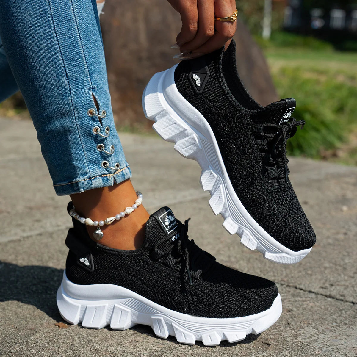 Women’s Breathable Knitted Walking Shoes
