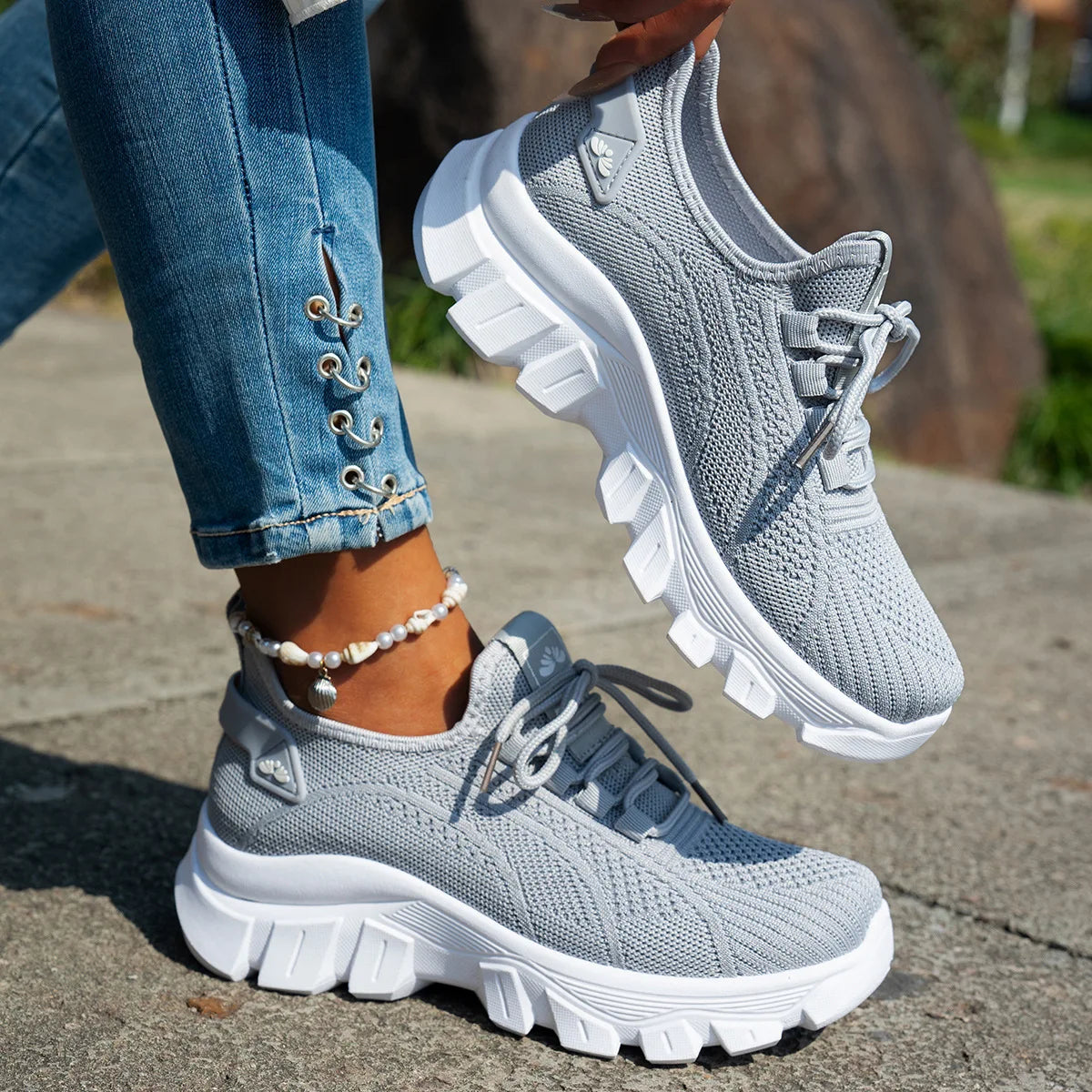 Women’s Breathable Knitted Walking Shoes