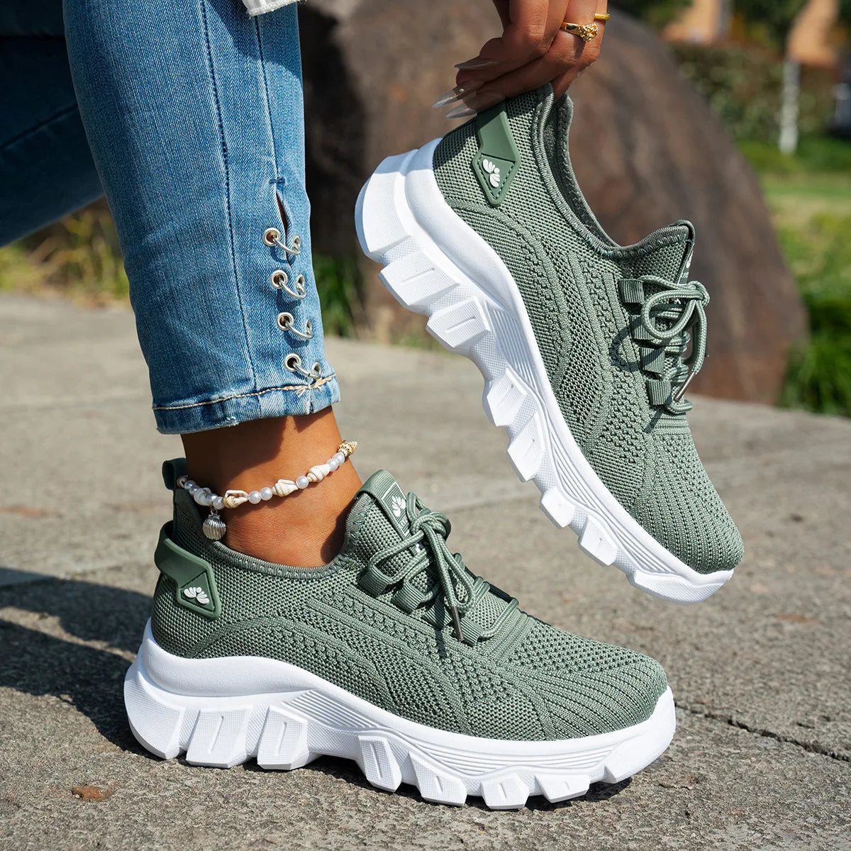 Women’s Breathable Knitted Walking Shoes